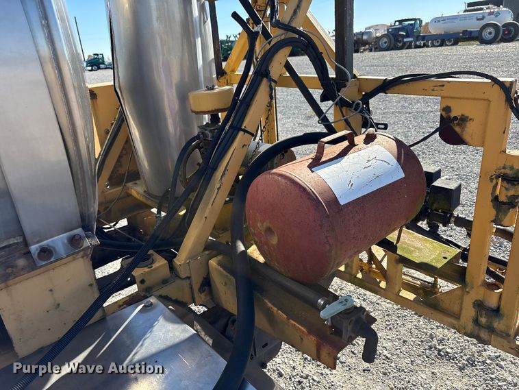 image for item FK1022 1997 Ford F350 sprayer bed pickup truck