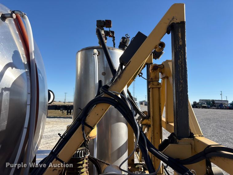 image for item FK1022 1997 Ford F350 sprayer bed pickup truck