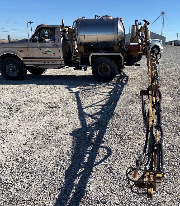 image for item FK1022 1997 Ford F350 sprayer bed pickup truck