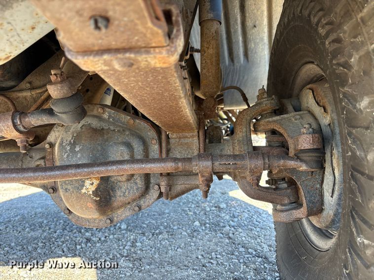 image for item FK1022 1997 Ford F350 sprayer bed pickup truck