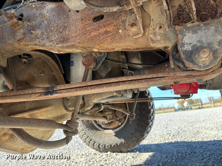 image for item FK1022 1997 Ford F350 sprayer bed pickup truck