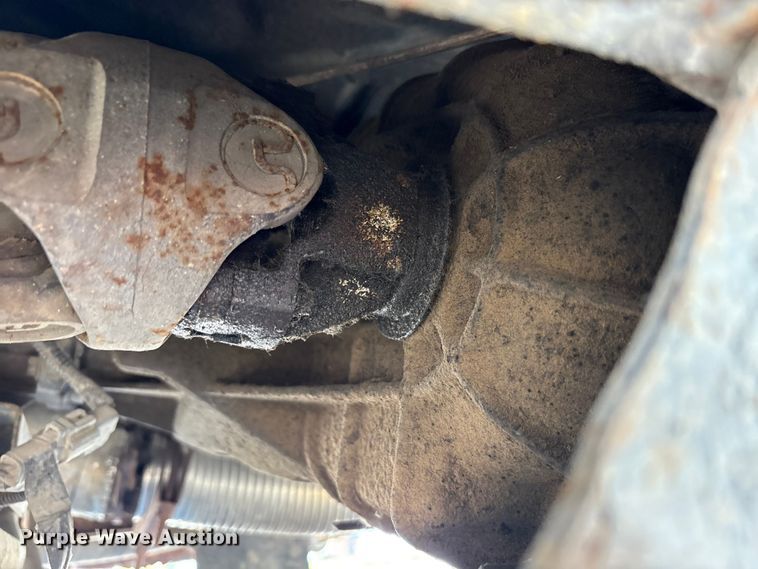 image for item FK1022 1997 Ford F350 sprayer bed pickup truck