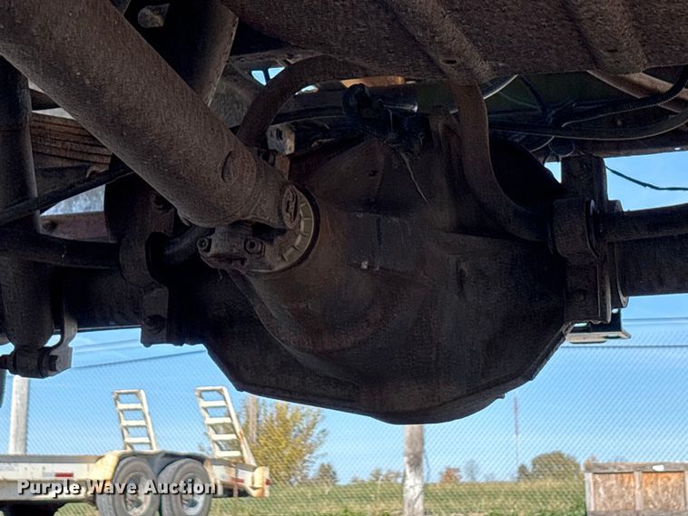 image for item FK1022 1997 Ford F350 sprayer bed pickup truck