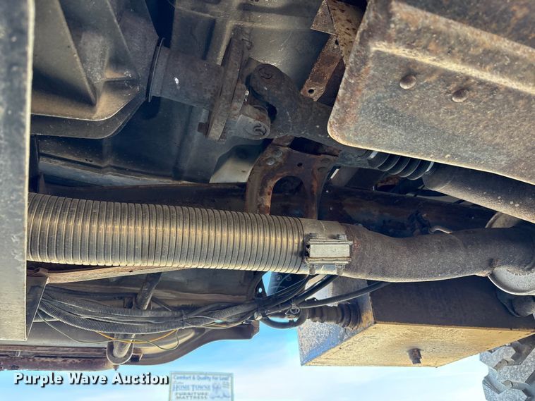 image for item FK1022 1997 Ford F350 sprayer bed pickup truck