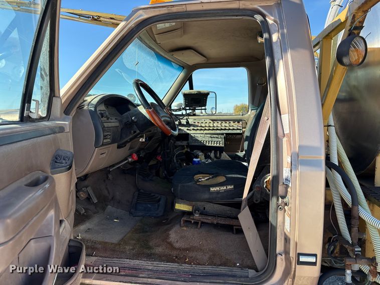 image for item FK1022 1997 Ford F350 sprayer bed pickup truck