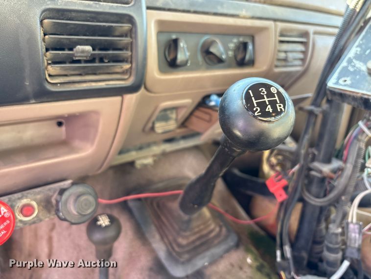 image for item FK1022 1997 Ford F350 sprayer bed pickup truck