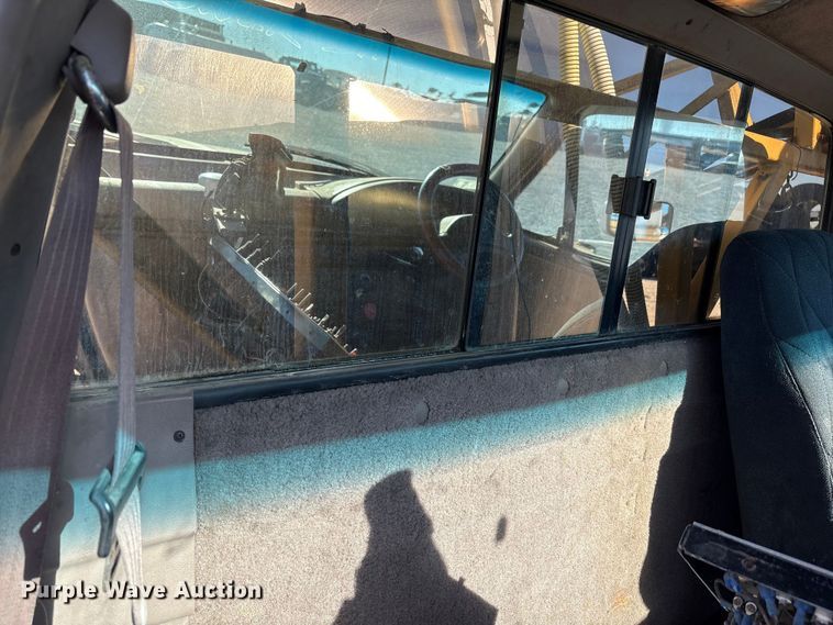 image for item FK1022 1997 Ford F350 sprayer bed pickup truck