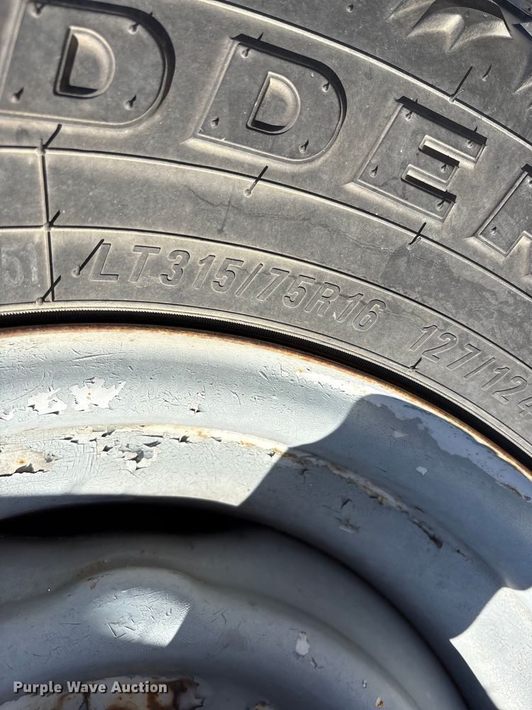 image for item FK1022 1997 Ford F350 sprayer bed pickup truck