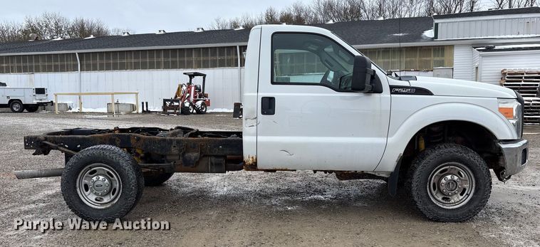 image for item FK1024 2012 Ford F250 Super Duty pickup truck cab and chassis