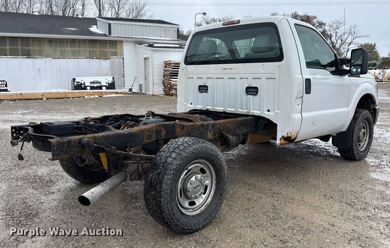 image for item FK1024 2012 Ford F250 Super Duty pickup truck cab and chassis