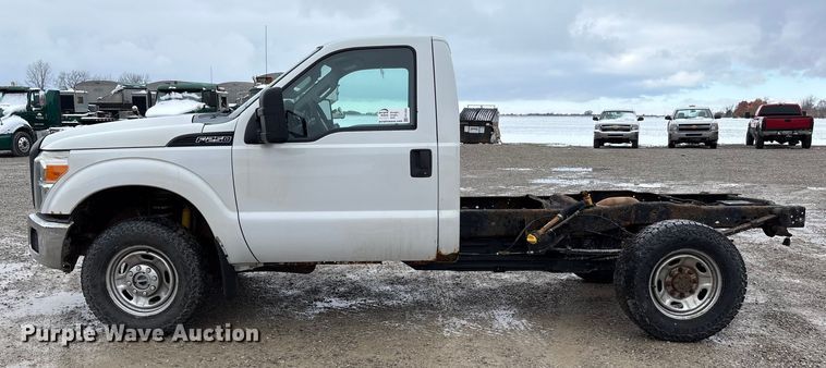 image for item FK1024 2012 Ford F250 Super Duty pickup truck cab and chassis