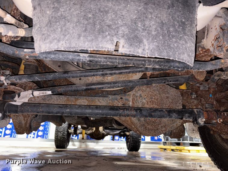 image for item FK1024 2012 Ford F250 Super Duty pickup truck cab and chassis