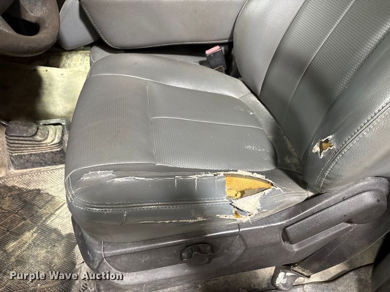 image for item FK1024 2012 Ford F250 Super Duty pickup truck cab and chassis