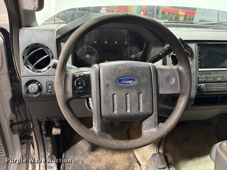 image for item FK1024 2012 Ford F250 Super Duty pickup truck cab and chassis