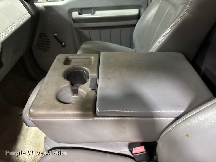 image for item FK1024 2012 Ford F250 Super Duty pickup truck cab and chassis