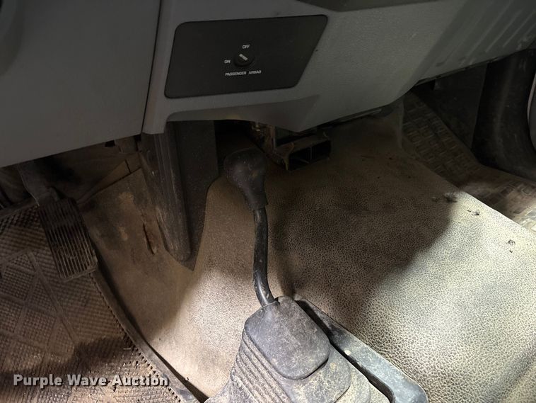 image for item FK1024 2012 Ford F250 Super Duty pickup truck cab and chassis