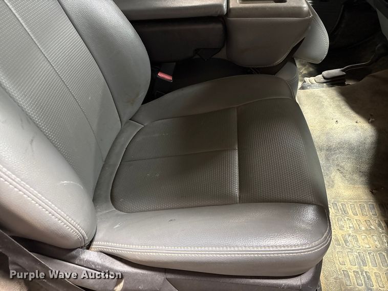 image for item FK1024 2012 Ford F250 Super Duty pickup truck cab and chassis