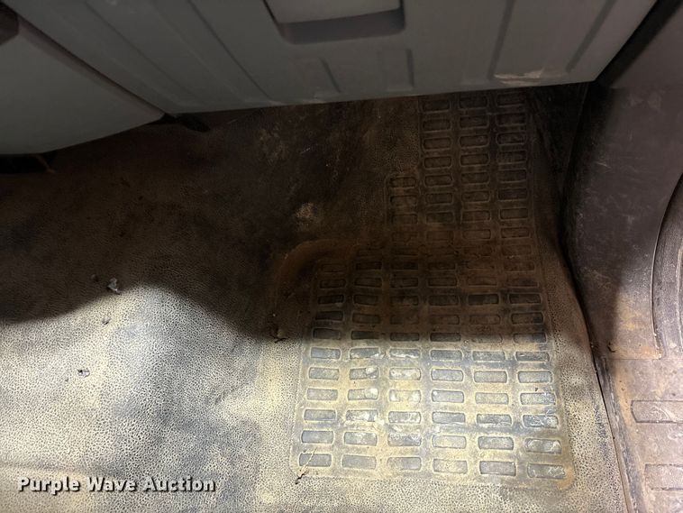 image for item FK1024 2012 Ford F250 Super Duty pickup truck cab and chassis