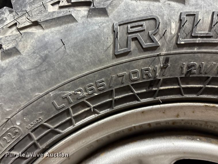 image for item FK1024 2012 Ford F250 Super Duty pickup truck cab and chassis