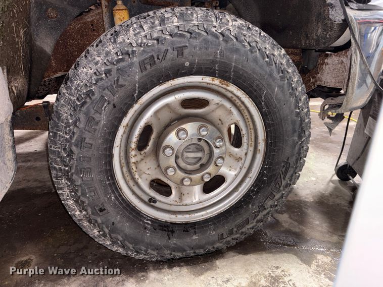 image for item FK1024 2012 Ford F250 Super Duty pickup truck cab and chassis