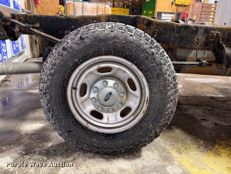 image for item FK1024 2012 Ford F250 Super Duty pickup truck cab and chassis