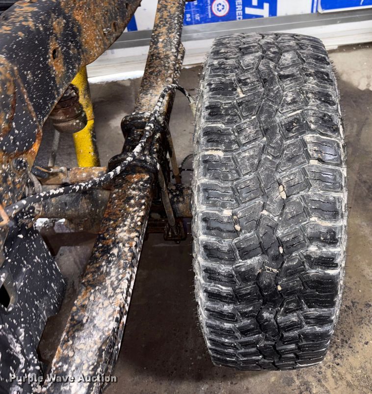 image for item FK1024 2012 Ford F250 Super Duty pickup truck cab and chassis