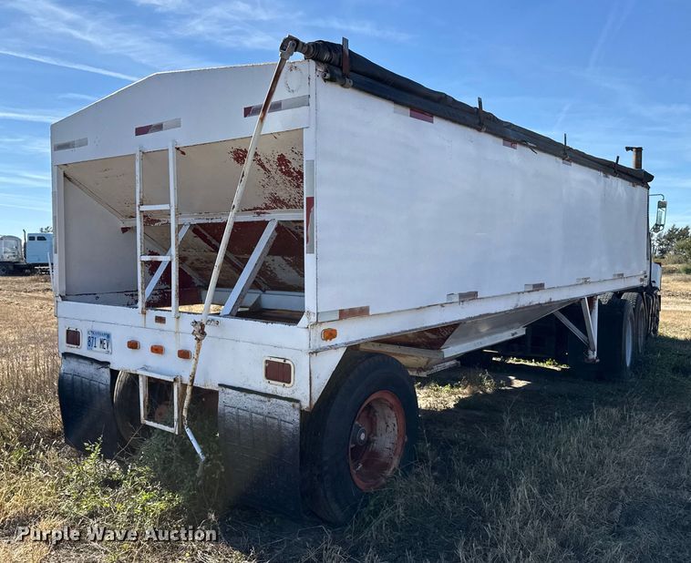 image for item GP9650 1986 Shop built grain trailer