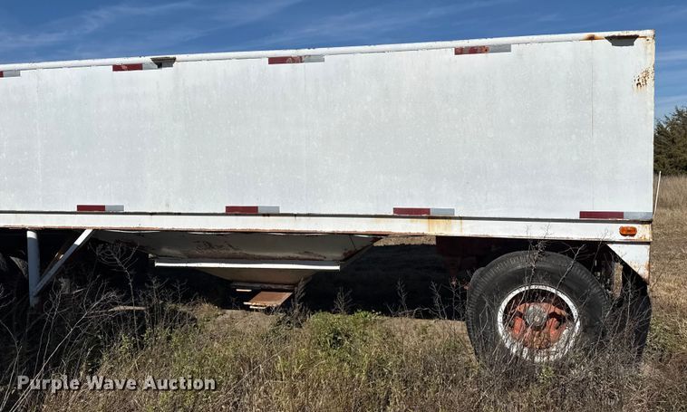image for item GP9650 1986 Shop built grain trailer