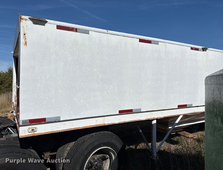 image for item GP9650 1986 Shop built grain trailer