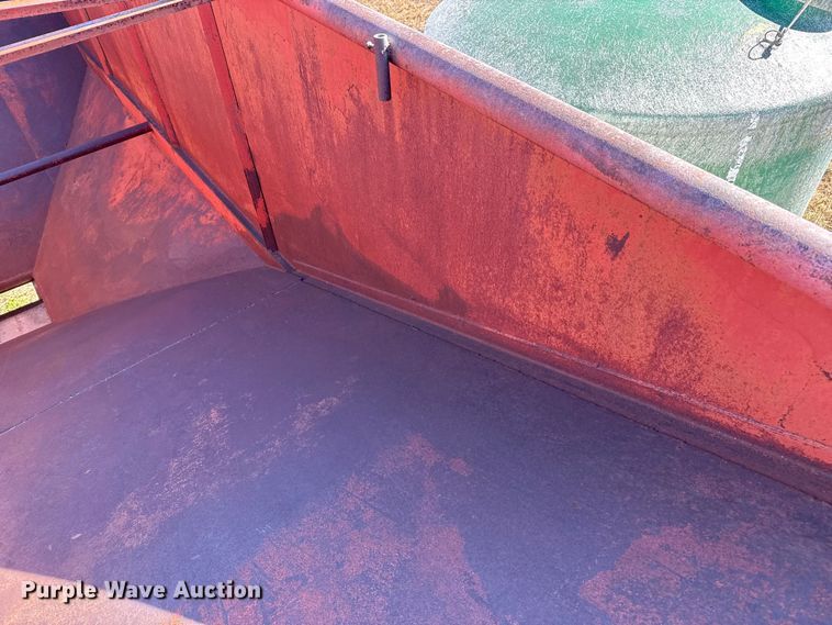 image for item GP9650 1986 Shop built grain trailer