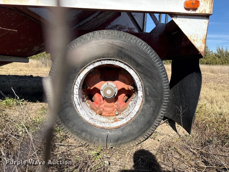 image for item GP9650 1986 Shop built grain trailer