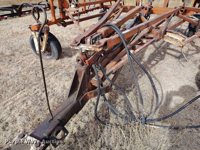 image for item IH9336 Crustbuster field cultivator