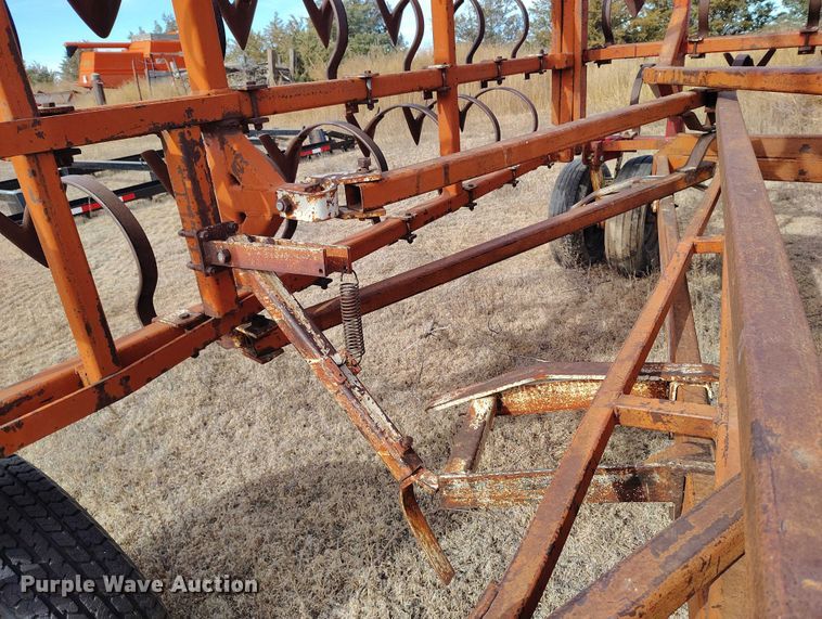 image for item IH9336 Crustbuster field cultivator