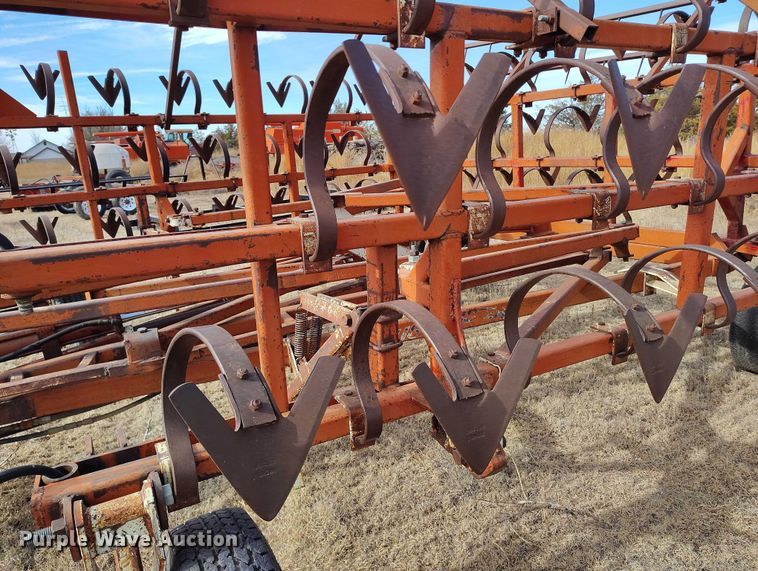 image for item IH9336 Crustbuster field cultivator