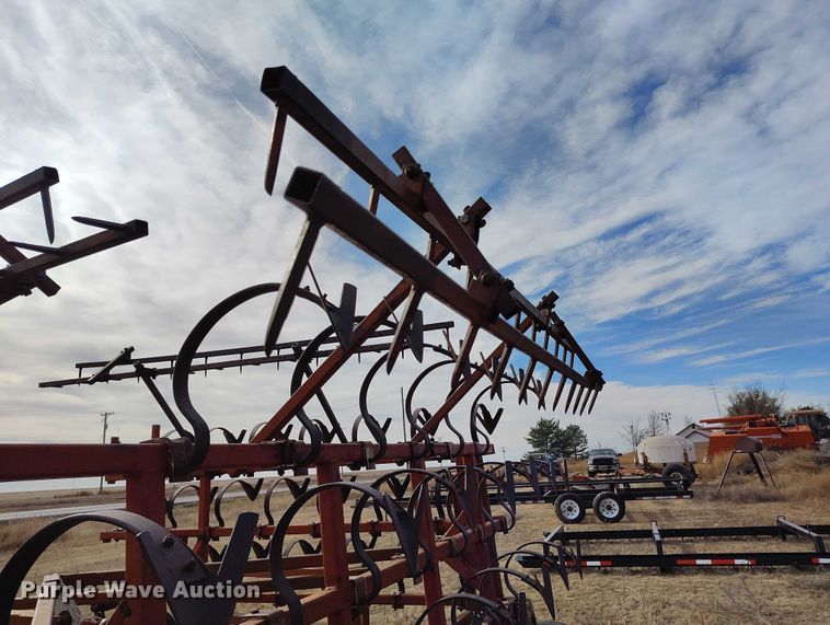 image for item IH9336 Crustbuster field cultivator