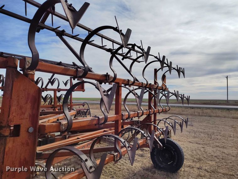 image for item IH9336 Crustbuster field cultivator
