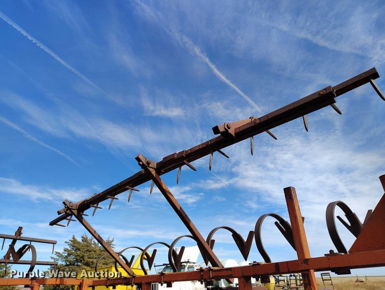 image for item IH9336 Crustbuster field cultivator