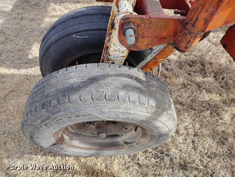 image for item IH9336 Crustbuster field cultivator