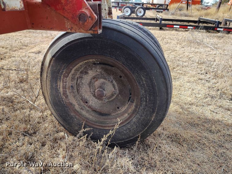 image for item IH9336 Crustbuster field cultivator