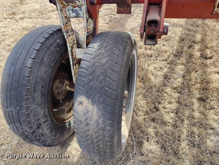 image for item IH9336 Crustbuster field cultivator