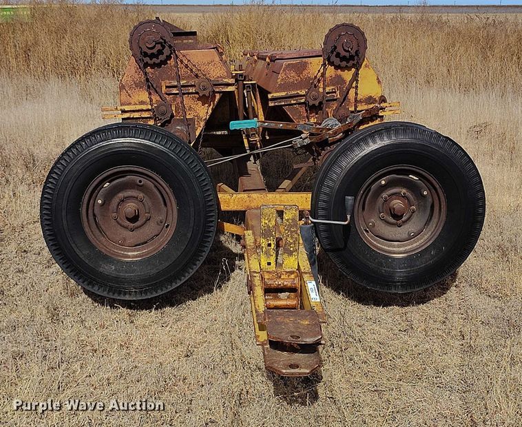 image for item IH9339 Barber drop spreader