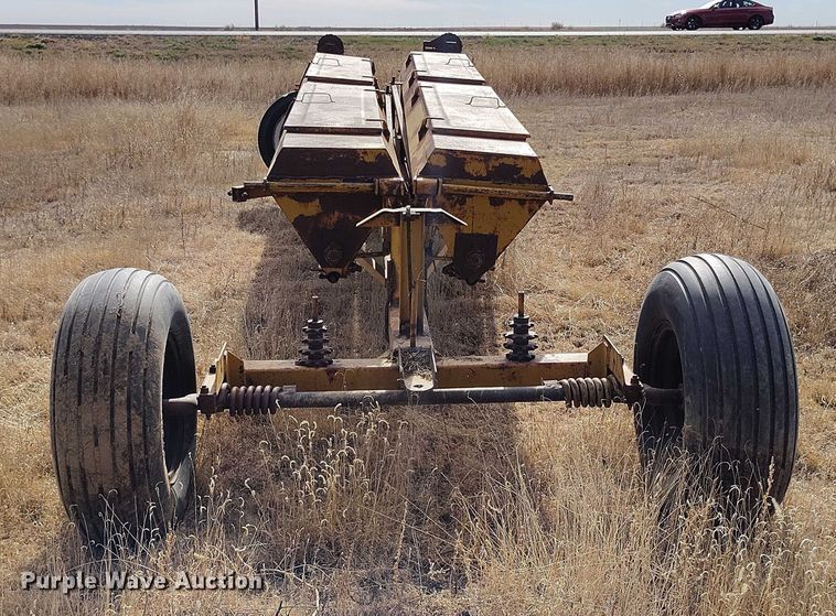 image for item IH9339 Barber drop spreader