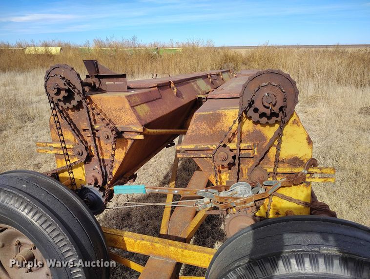 image for item IH9339 Barber drop spreader