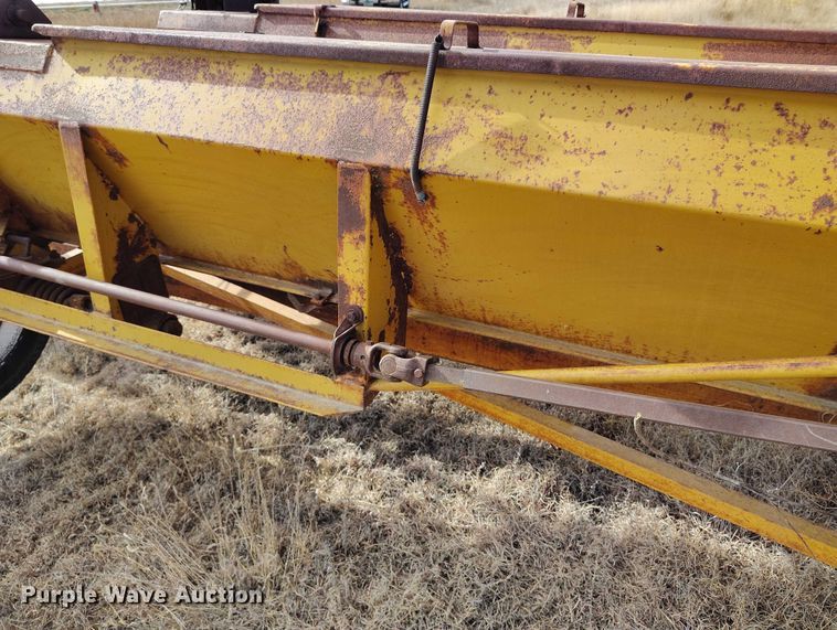 image for item IH9339 Barber drop spreader