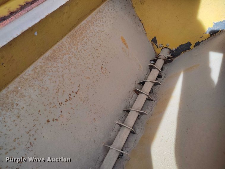 image for item IH9339 Barber drop spreader