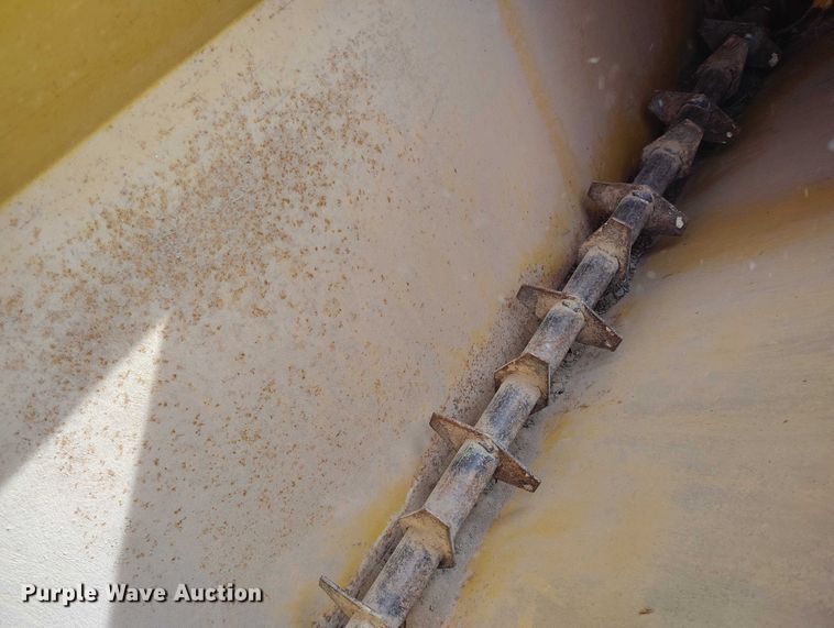 image for item IH9339 Barber drop spreader