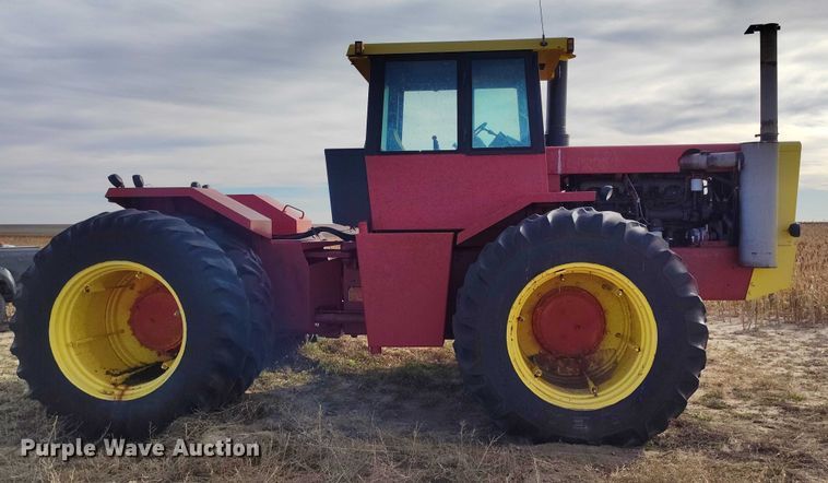 image for item IH9340 1979 Versatile 855 4WD tractor