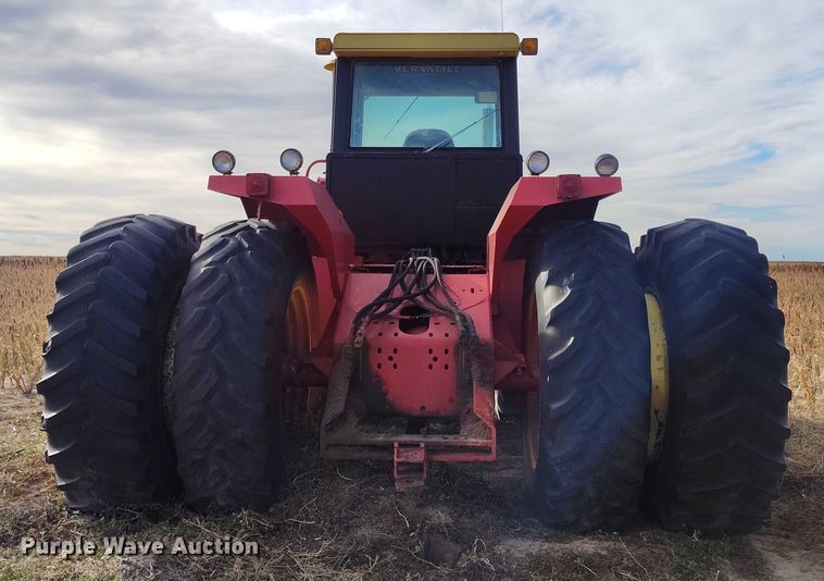 image for item IH9340 1979 Versatile 855 4WD tractor
