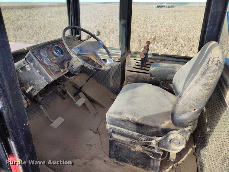 image for item IH9340 1979 Versatile 855 4WD tractor