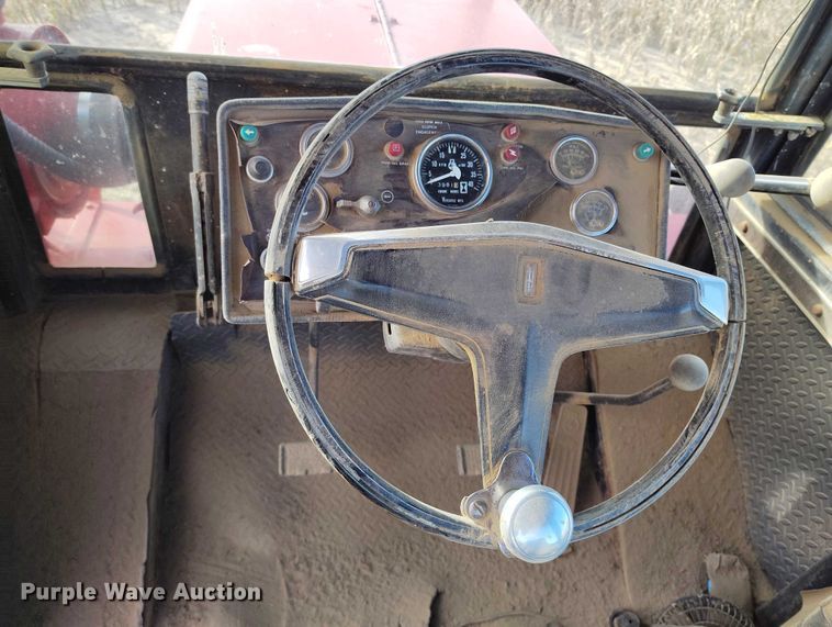 image for item IH9340 1979 Versatile 855 4WD tractor